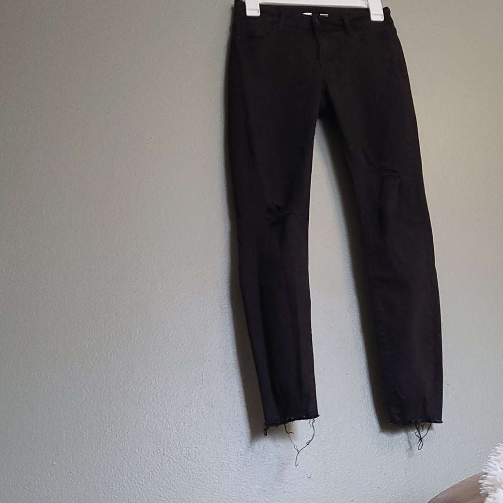 Ripped Skinny Jeans